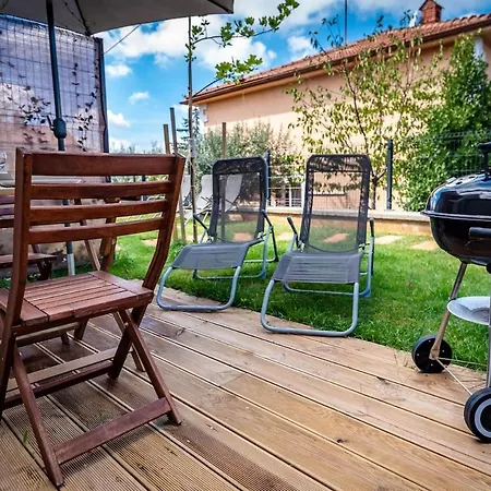Cute&comfy With Outdoor Space -new Built 아파트