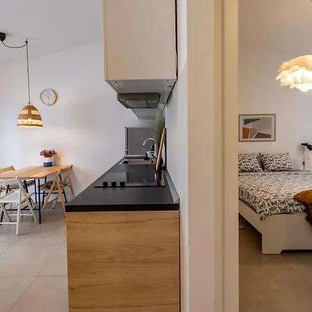 Cute&comfy With Outdoor Space -new Built